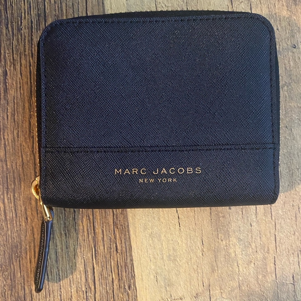 NWOT Marc Jacobs black leather wallet
